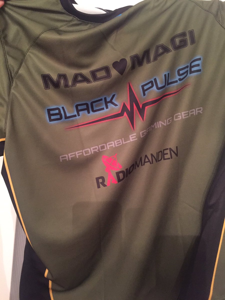 FeroFlooraa's tweet photo. Sweeeeet .. Shirt izzz da <3 @blackpulsedk thanks guys https://t.co/k8nDc0MFbs