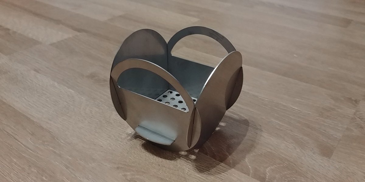 tegoda_outdoor's tweet photo. New Prototype incoming!
And no: it's NOT a hat, Skadi!

#tegoda #stainlesssteel #grill #outdoor #CatsOfTwitter #cat #survival #outdoorcooking #fire #minigrill #lightweight https://t.co/ZYs94k08tb