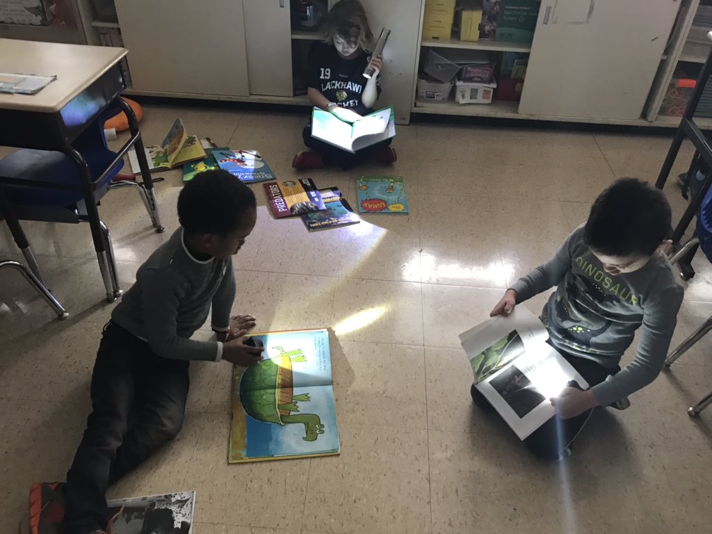 Polakowskiclass's tweet photo. In honor of Read Across America! #weare44 #madison44 https://t.co/sxfffZiLEB