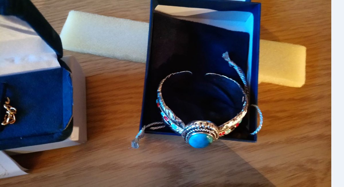 PubonthePier's tweet photo. A beautiful bracelet up for auction https://t.co/2bP1L0y248