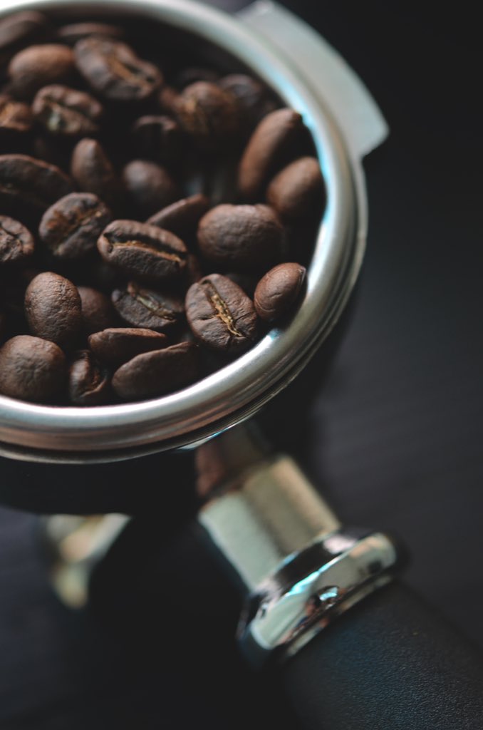 topdogcoffeebar's tweet photo. Fresh Roasted Honey Processed Nicaraguan @topdogcoffeebar we are super excited it’s a local fav!❤️☕️ 
#delicious #coffee #coffeeshop #coffeelover #coffeeplease https://t.co/H7YwMgQBmj