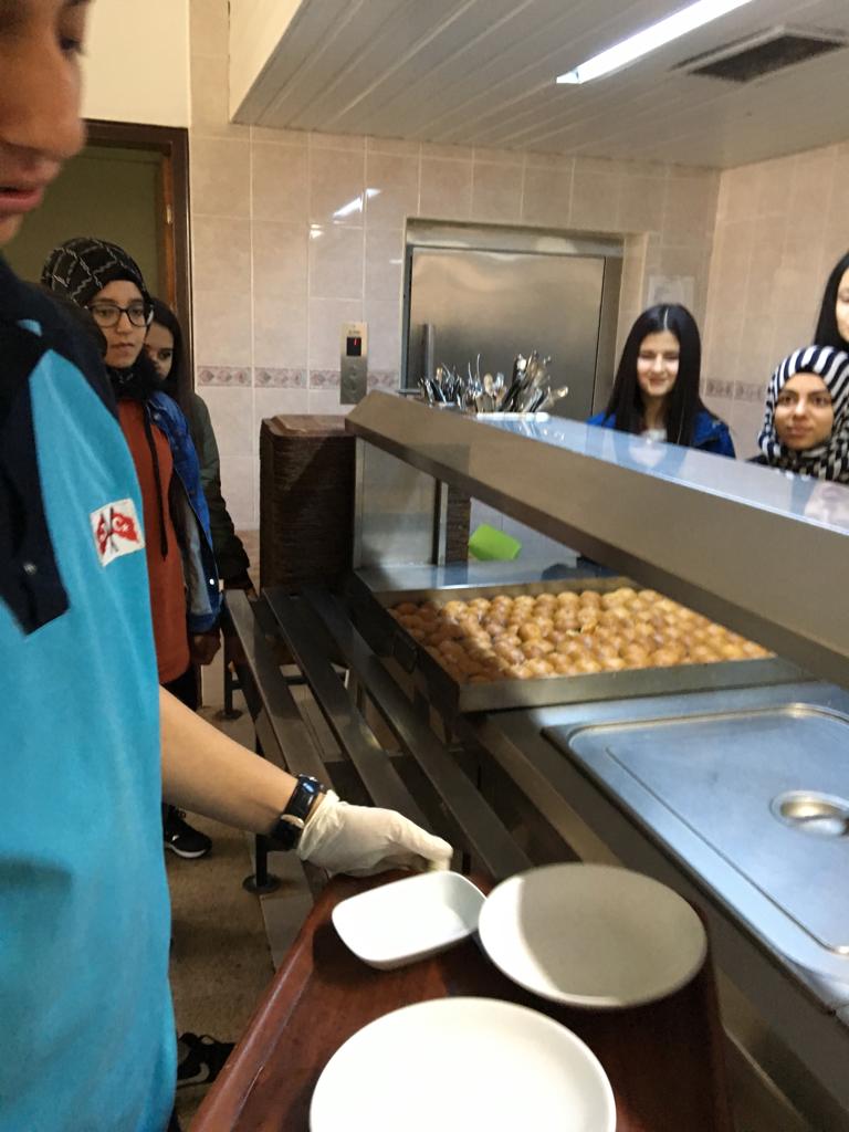 hcefll's tweet photo. Beypazarı Mesleki ve Teknik Anadolu Lisesi Öğrencileri Okulumuz Pansiyon Yemekhanesine Endtstriyel Mutfak Gözlemi Yaptı.
 https://t.co/i6ad6Rcicv https://t.co/VQigrM9e8g
