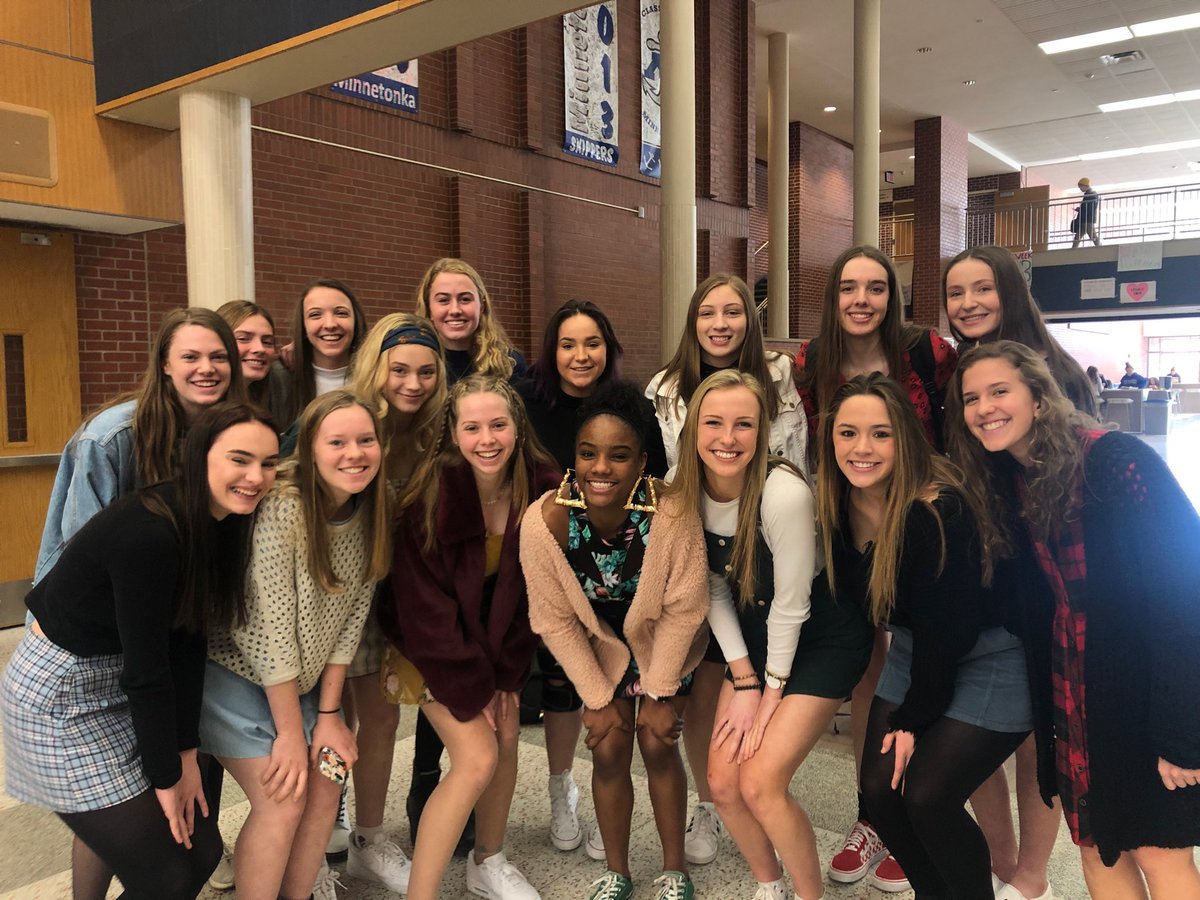 Dress for Success! Looking good, Skippers 💙⚓️🏀