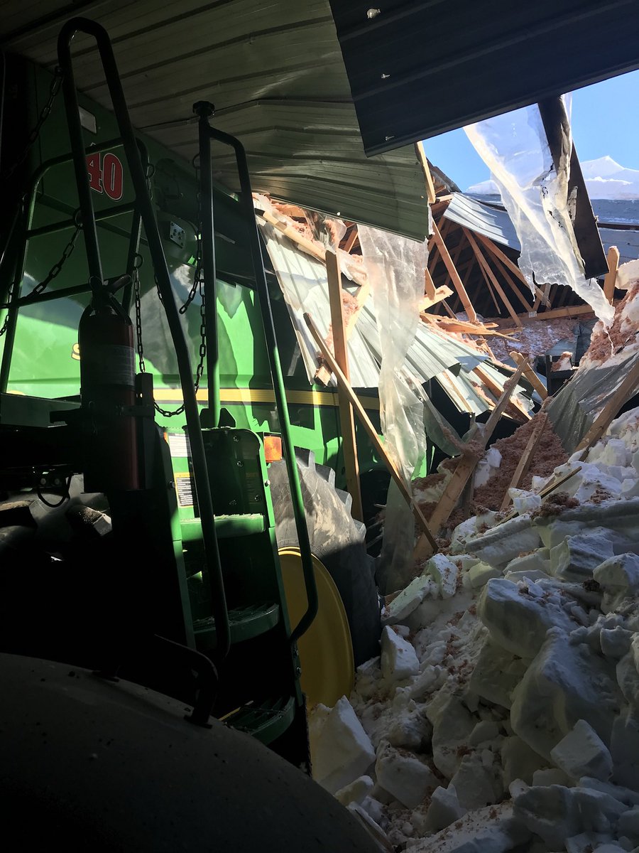 FarmerFalk's tweet photo. Monday was not a good day at the farm! Thankful no one was hurt. #snowload #thatwillbuffout #plant19 https://t.co/vhSzl4ZopW