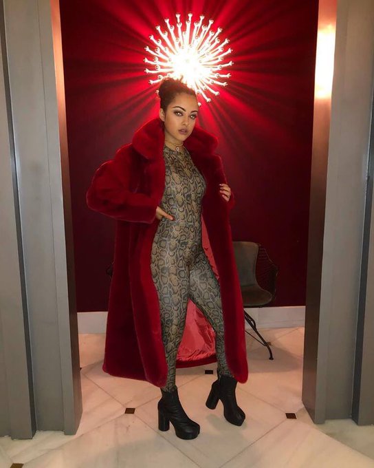 Your a queen use that crown to bring every man you meet to his mffff knees! https://t.co/XrrhbF1Vsm