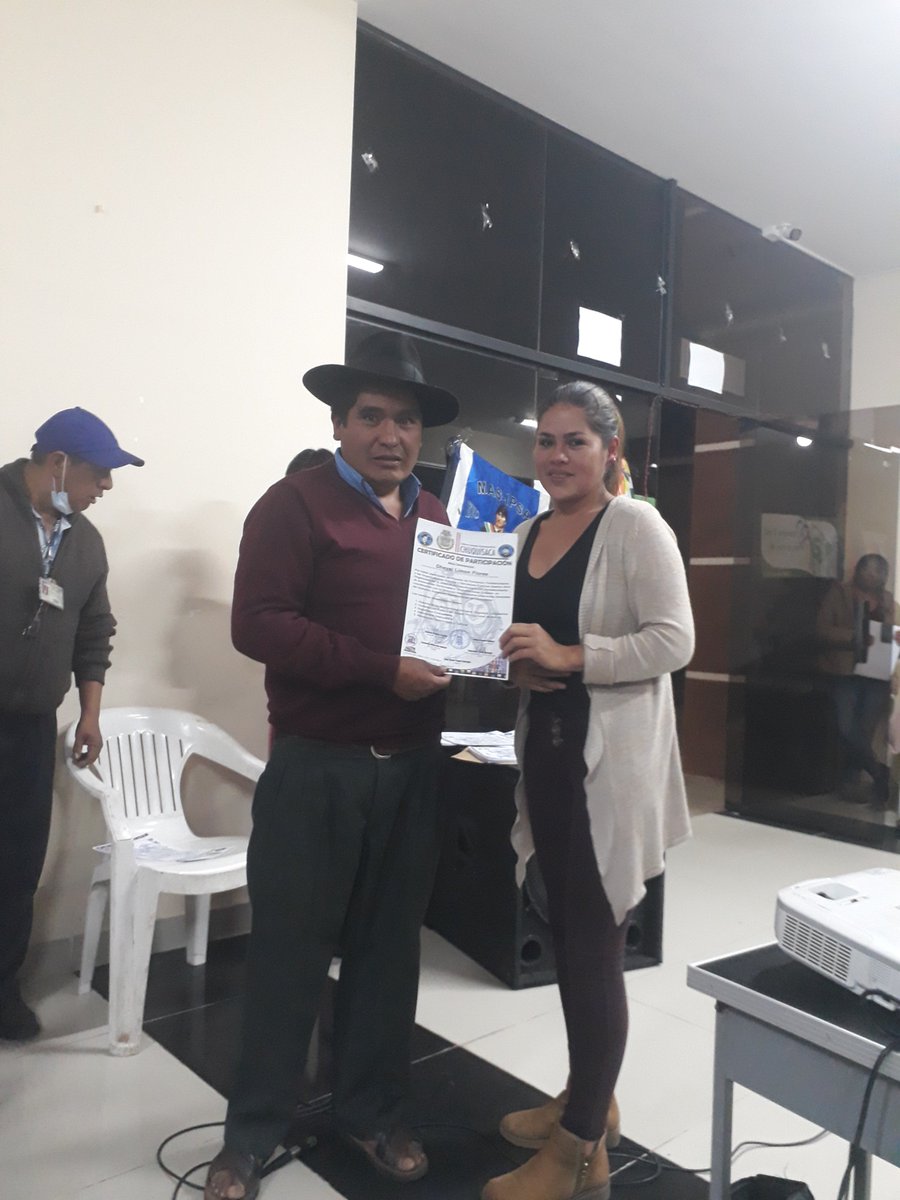 JDFATOS's tweet image. El 08-02-2019 el Secretario General del GADCH Dr. Leoncio Layme, Leonardo Maturano Jefe J-DFATOS y  autoridades de ORGANIZACIONES SOCIALES, entregaron certificados del PRIMER CICLO DE FORMACIÓN 2018.
Dio inicio SEGUNDO CICLO de FORMACIÓN 2019
 Primer Tema AGENDA PATRIÓTICA 2025