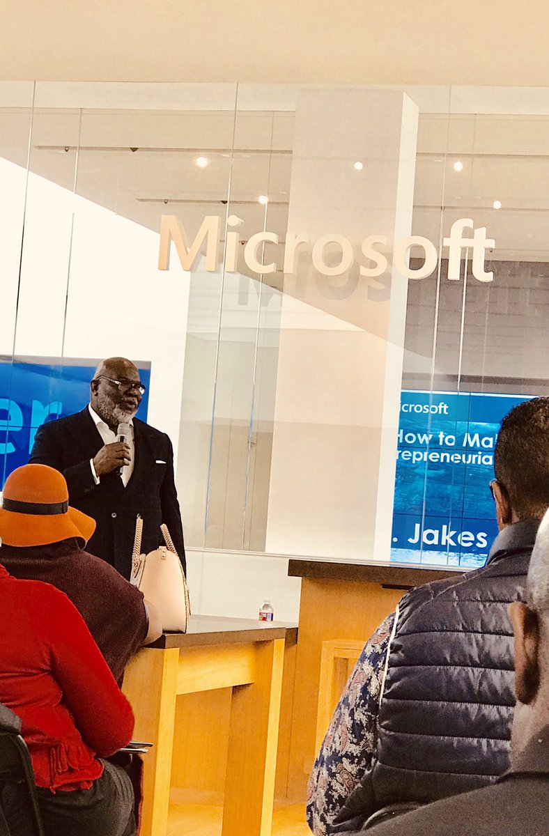 brandyvoirin's tweet photo. I immensely enjoyed hearing nuggets of wisdom from .@BishopJakes at .@Microsoft’s #LessonsInLeadership talk in #Dallas #GLO #VisionExpert #MillionDollarIdeas #WednesdayWisdom https://t.co/KI3yWrMpxf