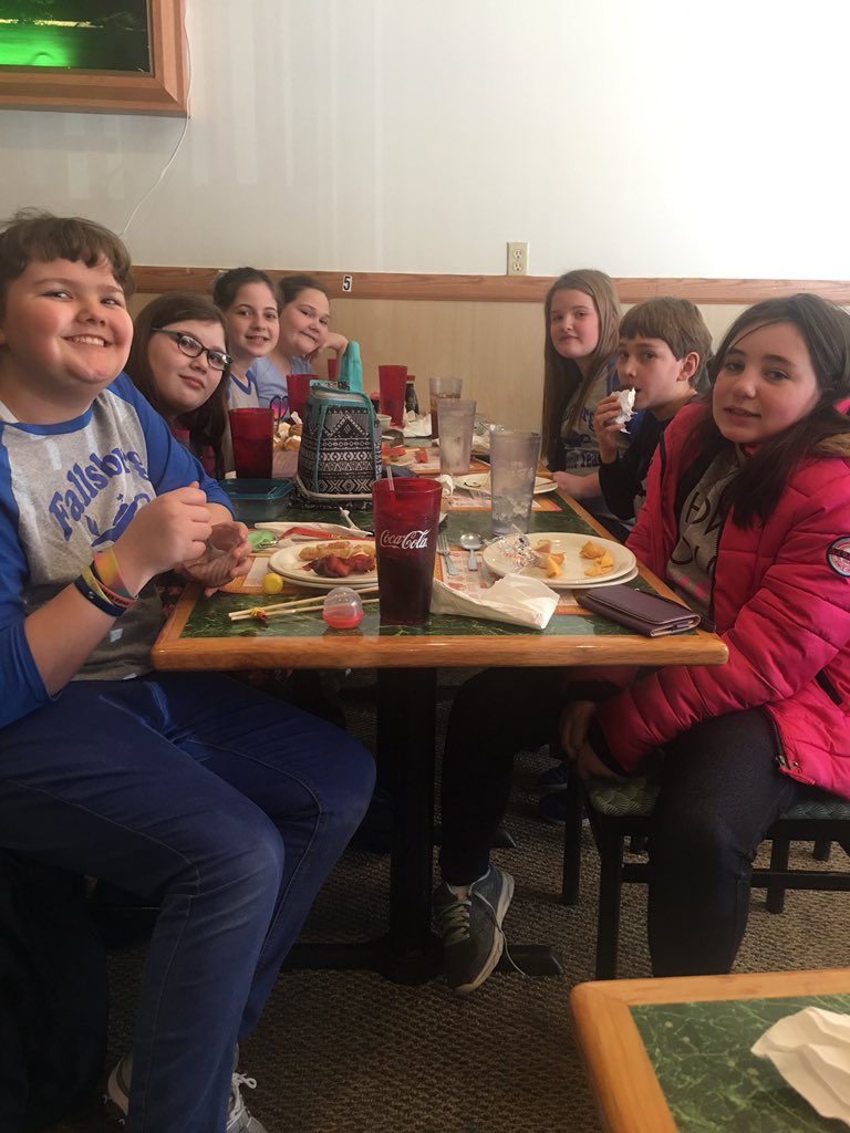 mrswolhoy's tweet photo. After competition celebration lunch for this crew. #governorscup #regionals #FPS #writtencomposition @FESDragons https://t.co/rWf4opEDyi