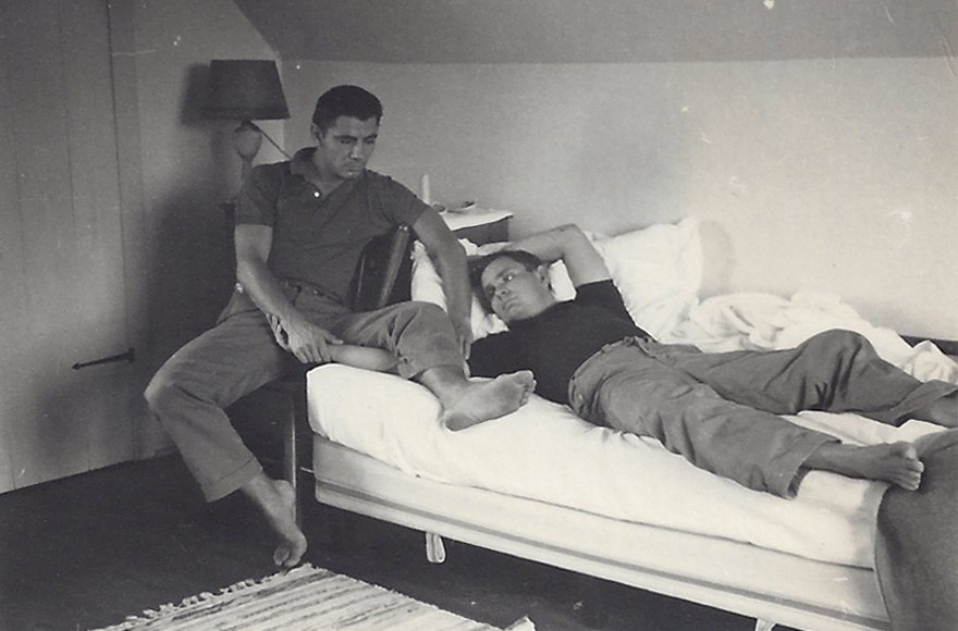 creatureblackl1's tweet photo. Ted Starkowski (and Chuck Howard) [Photos by Jared French and Paul Cadmus (aka PaJaMa)] In or not-far-from New York, 1953 or so #tedstarkowski #chuckhoward #pajama #jaredfrench #paulcadmus #vintagemen #gaymen #vintagegay #nakedmen #nakedgay #uncut https://t.co/9boXXlwwJa