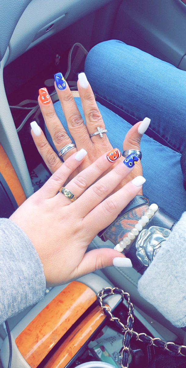 nesskelll's tweet photo. Mom wanted matching nails for her birthday ..
Sooo.. we got matching nails for her birthday #shechose 🎉💅🏼 https://t.co/3NaNXHL768