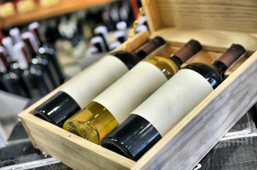SommChoiceAward's tweet photo. #Insights : The success of any product in the #portfolio is determined by choosing best #strategies for #pricing #packaging & #distribution
Here are strategies for increased portfolio #Sales >>> https://t.co/wT2ycdo3d9
#marketingtips #goodread #goodreaddetected #onpremise https://t.co/ZLmI3a3Hn5
