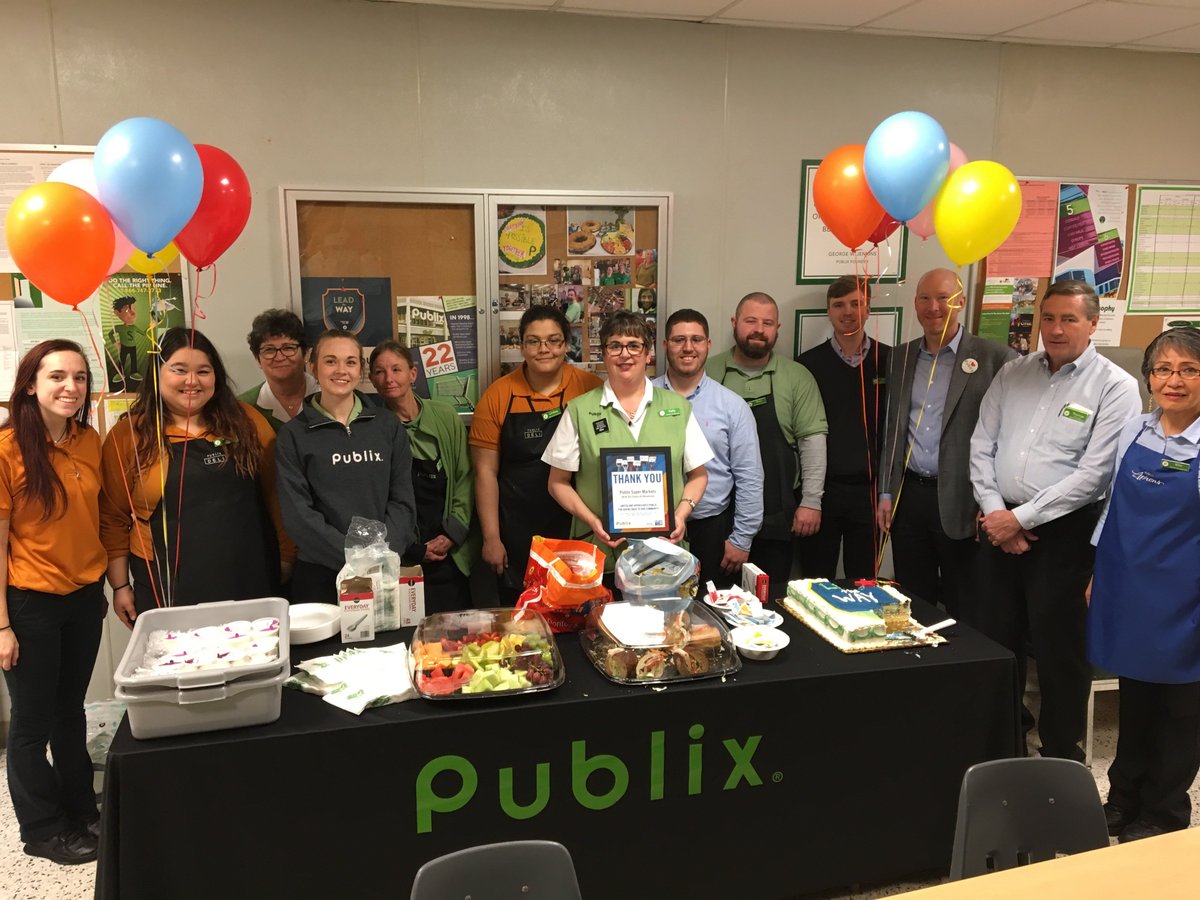 RobMcKeel's tweet photo. Great day showing our appreciation to Publix for their work with the United way of Greater Atlanta @unitedwayatl  #UWlovesPublix, #LiveUnited https://t.co/jWwUIBeTTZ