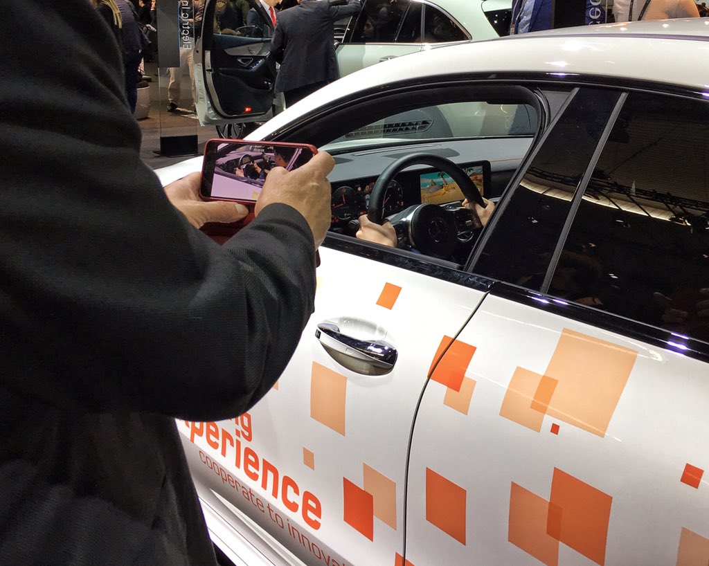 LucianT00's tweet photo. This #Mercedes #CLA250 has an #NFC enabled door handle. #ios users still need to use the old-fashioned key as #Apple provides a developer API only for tag reading. Any workarounds? #MWC19 #MWC19Barcelona #MWC2019 https://t.co/eVXvOVThv2