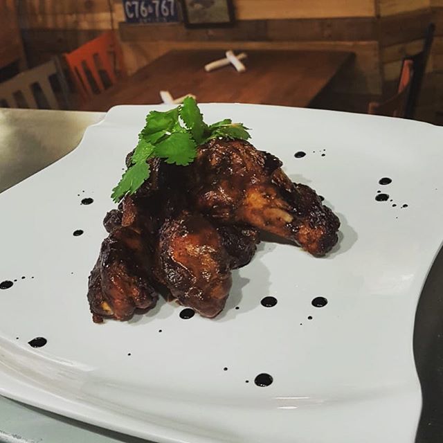 Greenwood_BBQ's tweet photo. Tonights Featured Wings: Chocolate Cherry 🍒 Porter BBQ wings ! 
#foodporn #wings #chicken #bbq #porter #r2bbq #chocolate #danforth #papeanddanforth #smokehouse #delicious #the6ix #toronto #tasty ...
...
....
📌Greenwood Smokehouse
673 Danforth Ave, To… https://t.co/Cng996Ks8y) https://t.co/soSr0F509I