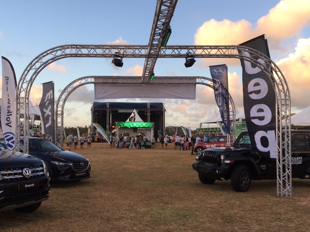 TopazCharters's tweet image. Getting ready to #PARTY at the 39th annual #heinekenregatta!