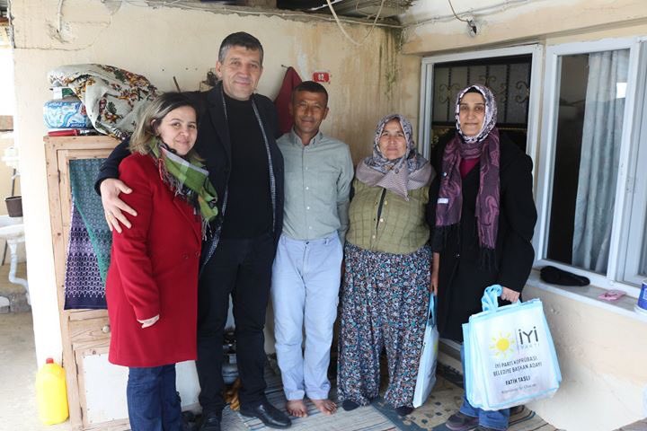 iyiparti45mns's tweet photo. Baskıyla, kavgayla değil
Hoşgörü ve sevgiyle geliyoruz.
Milletin Adayı, Köprübaşı Belediye Başkan Adayımız Fatih Taşlı, Kemhallı mahallemizi ziyaret ederek istek ve sorunlarını dinledi.
#MilletinAdayı #FatihTaşlı #KöprübaşınınBaşkanı #MartınSonuBahar #Geliyoruz #Köprübaşı #Borlu https://t.co/h317E2DZG8