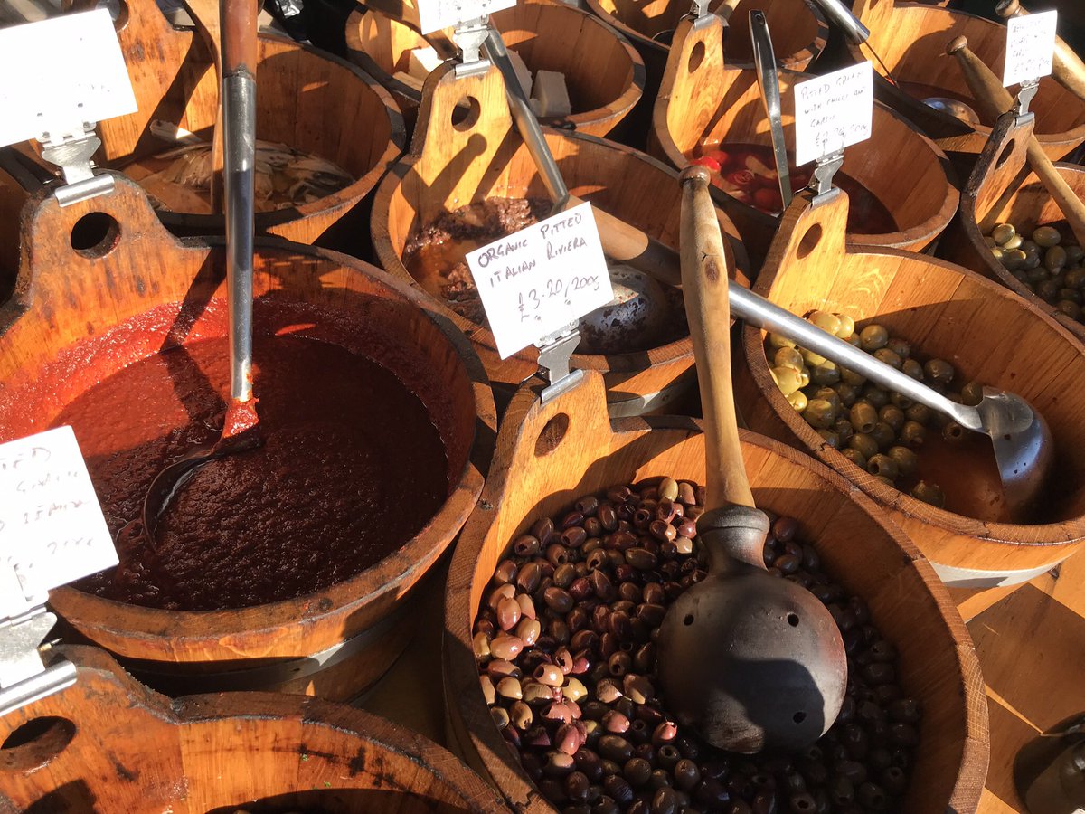 We are thrilled to announce @UplandsMarket &amp; @Marina_Mkt are going to be managing @mumblesmarket from now on, already a popular &amp; vibrant event on the Mumbles calendar, join us on March 9th at Dairy Carpark from 9-1 #streetfood #localproduce #artisancraft 
#SwanseaHour #LYLM2019