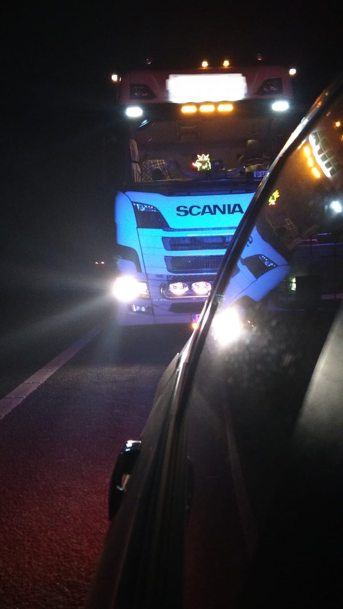 KentPoliceRoads's tweet image. HGV driver wanted to force a car out of the way in the 50mph limit through roadworks on the M20 by driving too close. Imagine his surprise when the blue lights of the unmarked police car flashed up. #carelessdriving #RST AE