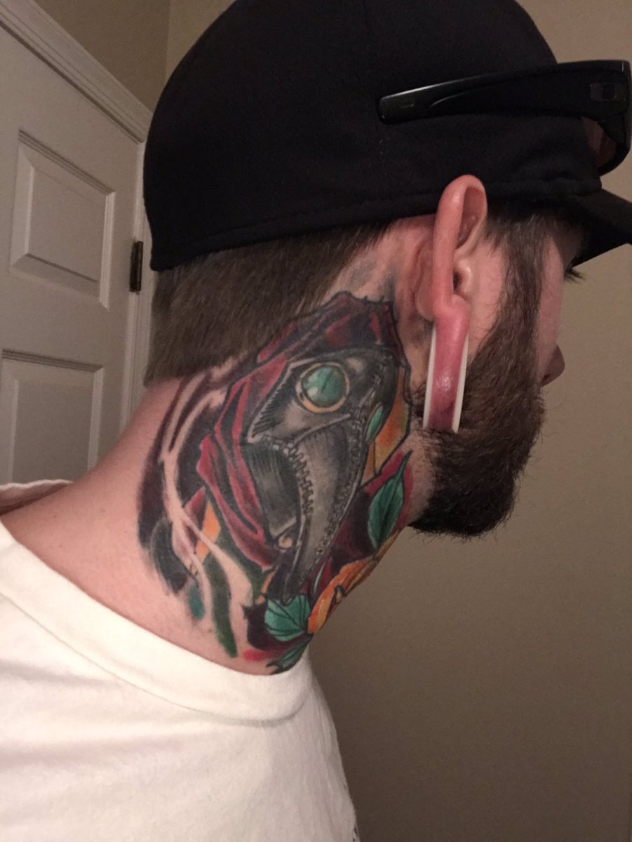 JOLOMAGGINS's tweet photo. Oh update: some of you didn’t know I got my neck tattoo finished. Here you go. https://t.co/e0Bo7GFOZE