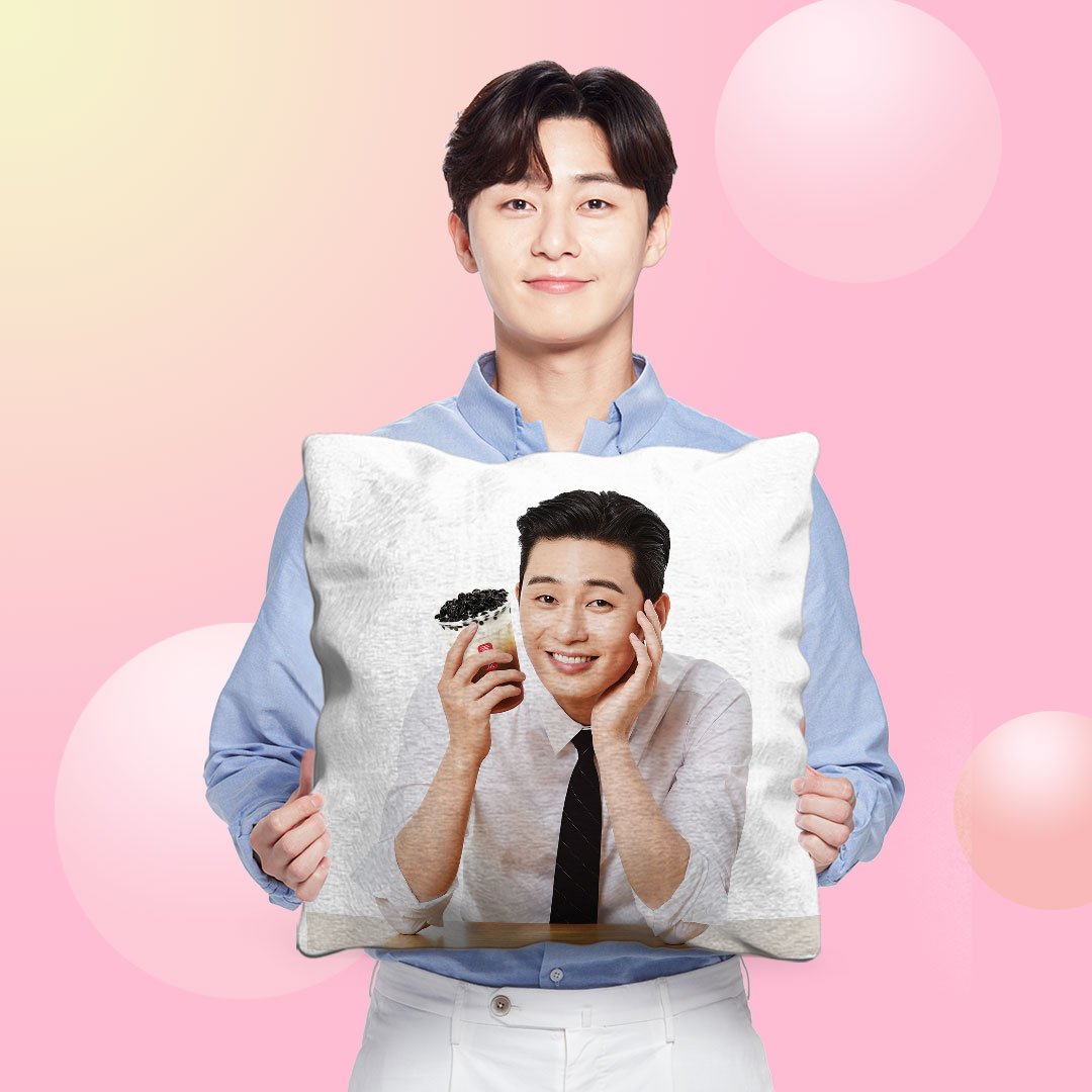 GongChaUSAca's tweet photo. Our beloved endorser rewards now have reduced points. Limited quantities left as they are going quickly. Come by to redeem your #ParkSeoJun reward with #Fivestars points. In Gong cha California cafes ONLY.
#gotgongcha #gongchausaca #gongcha #California #cal #tea #milketea #boba https://t.co/CkMqHYBGPX