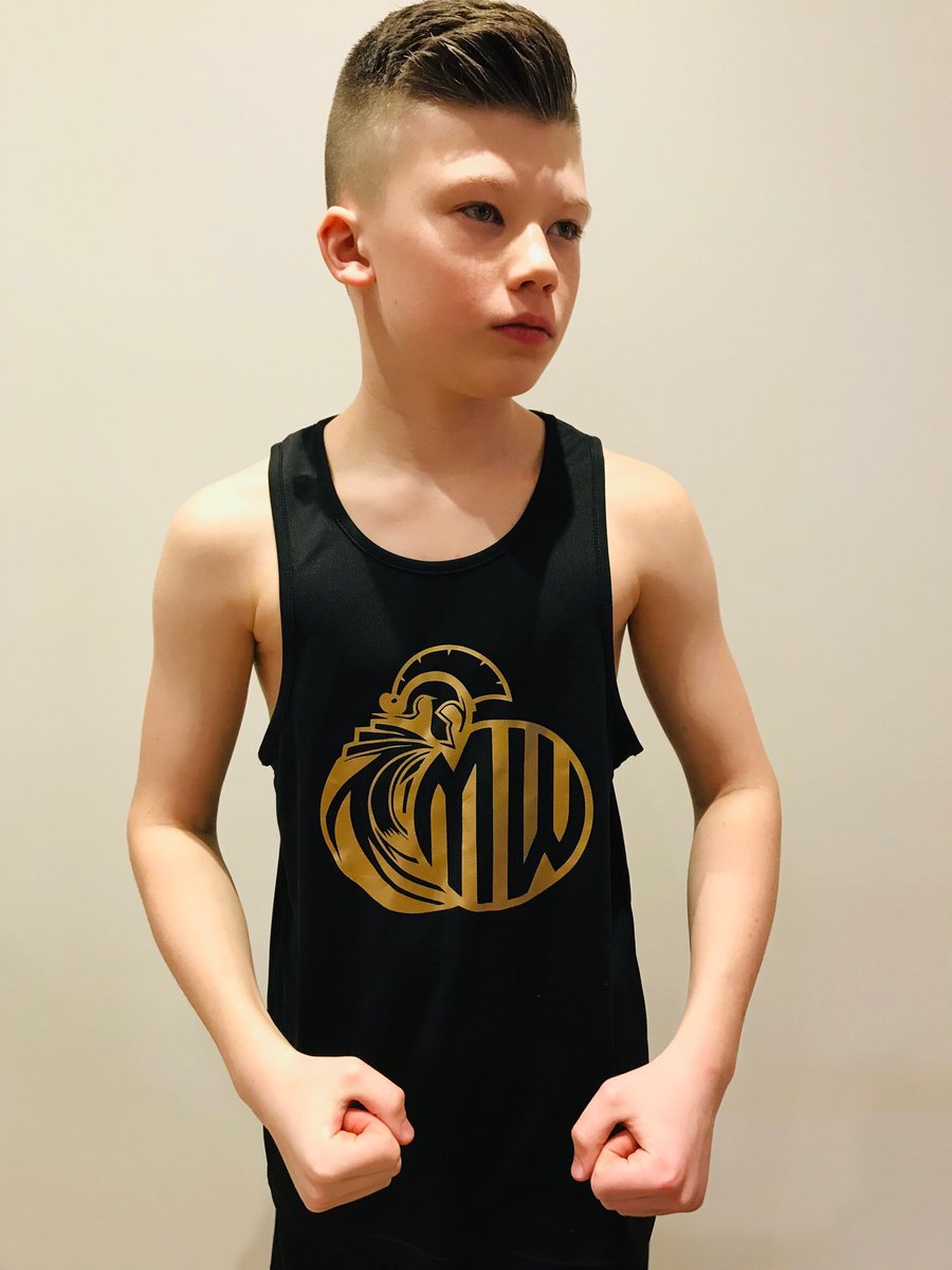thefightr1's tweet photo. Black Vest with Gold Logo #fightr #thefightr https://t.co/65se2PaMwE