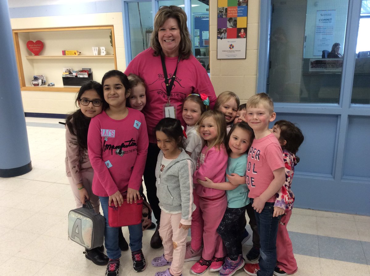 VandermolenWB's tweet photo. West Bayfield is a Sea of Pink! @WestBayfieldES @SCDSBequity @pinkshirtday https://t.co/Xvvly0jQ3U