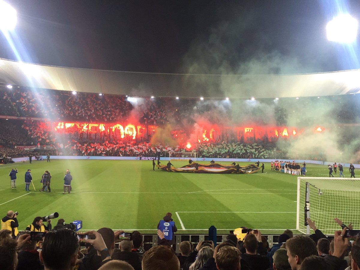 komedie Zenuwinzinking handicap Ultrassnl on Twitter: "Feyenoord Rotterdam - Ajax Amsterdam. (Halve Finale  KNVB Beker) Vanavond 27-02-2019!. #feyaja #feyenoord #DeKlassieker  #klassieker #ultras #football #nopyronoparty #TOTOKNVBBeker  https://t.co/wWgo9FBxM2" / Twitter