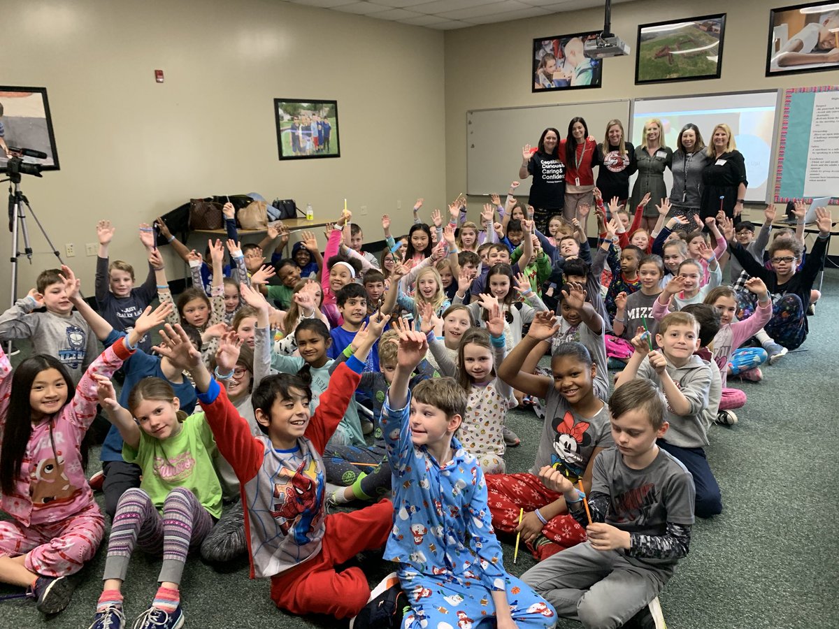 CDBeeler's tweet photo. @murphysdontquit &amp; @KaryBachert did amazing presentations for our 3rd &amp; 4th grades @HighcroftRidge Abilities Awareness Week. Kindness is free! https://t.co/bAGMDFHwlI