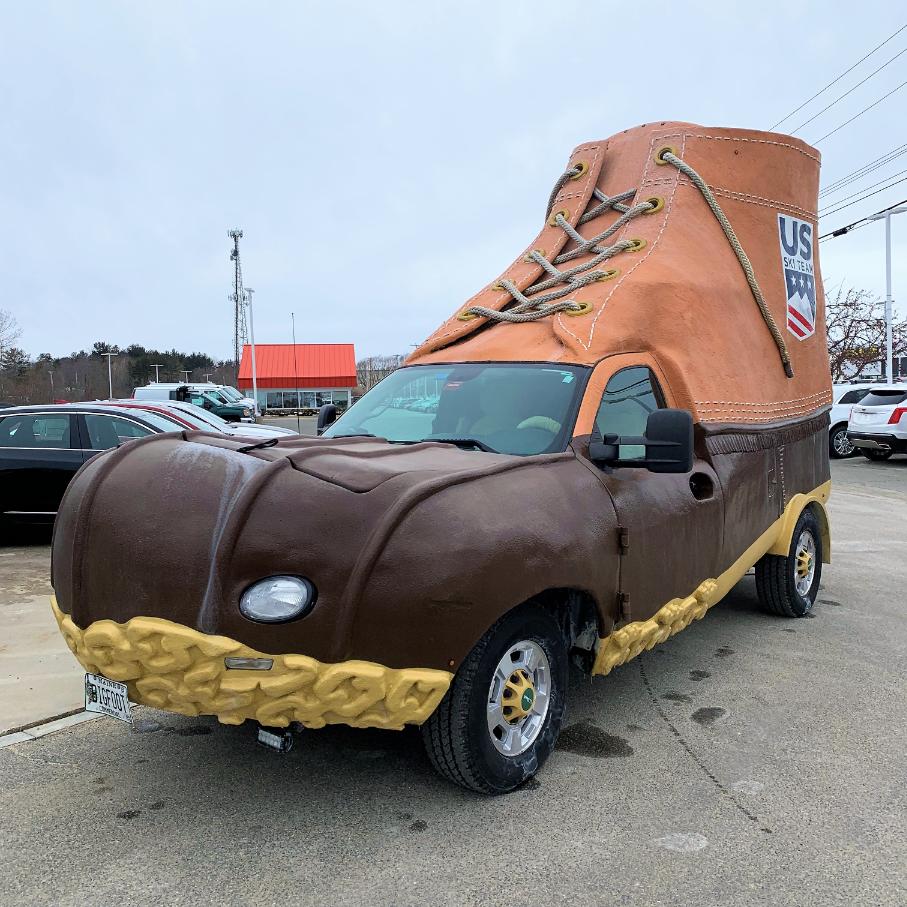 billdodgegmc's tweet photo. The Legendary L.L.Bean Bootmobile stopped by for a tune-up today at Bill Dodge GMC Buick! 🤩🔥

#LLBean #Bootmobile #WednesdayVibes https://t.co/gL65PrZ3rY