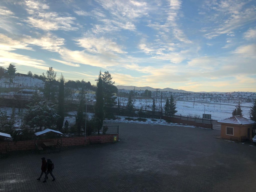 sttflsanat's tweet photo. Arkadaşımız Zehra Çatının objektifinden📷     #okul #school #art #science #manzara #kuşlar #highschool #artklup #sanatkulübü #bilim #fen https://t.co/YZhTg3Sgky