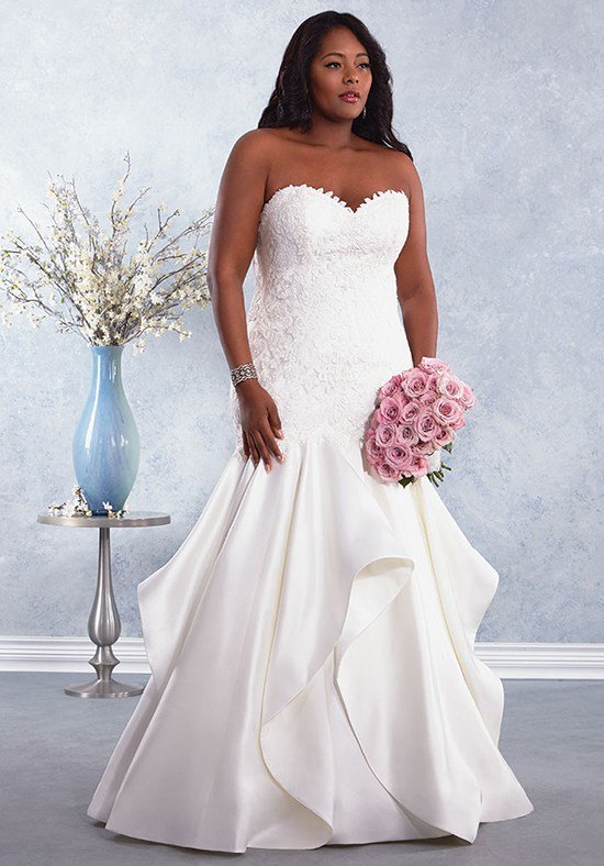 Chloe ohappydaybridal.com/product/chloe/