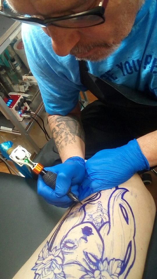 JennSimlish's tweet photo. Facebook me recuerda esto:
Ahora tengo mono.
Mucho 😭😭
#inkmom #tattoo https://t.co/BlZ8hOYNZg