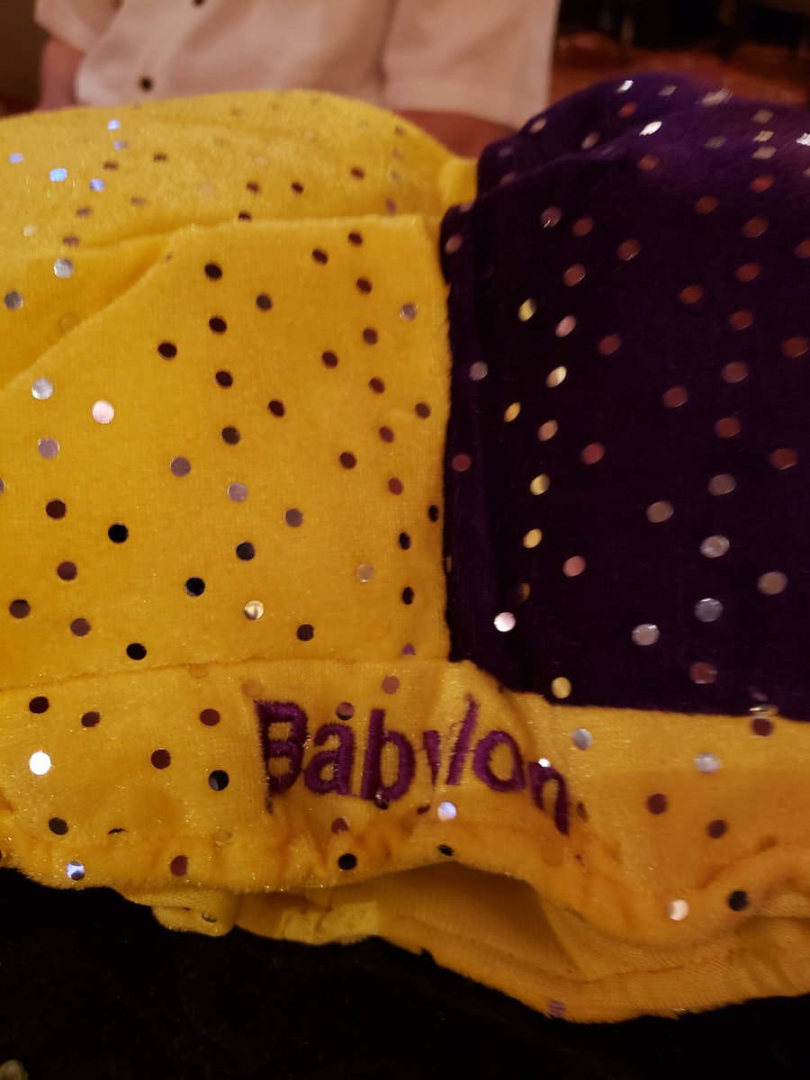 cypresswalls's tweet photo. If you are in the #FrenchQuarter between 300 and 400, keep you're eye out for the #KnightsofBabylon carriage ride. #MardiGras https://t.co/5xGEAa2Dtg