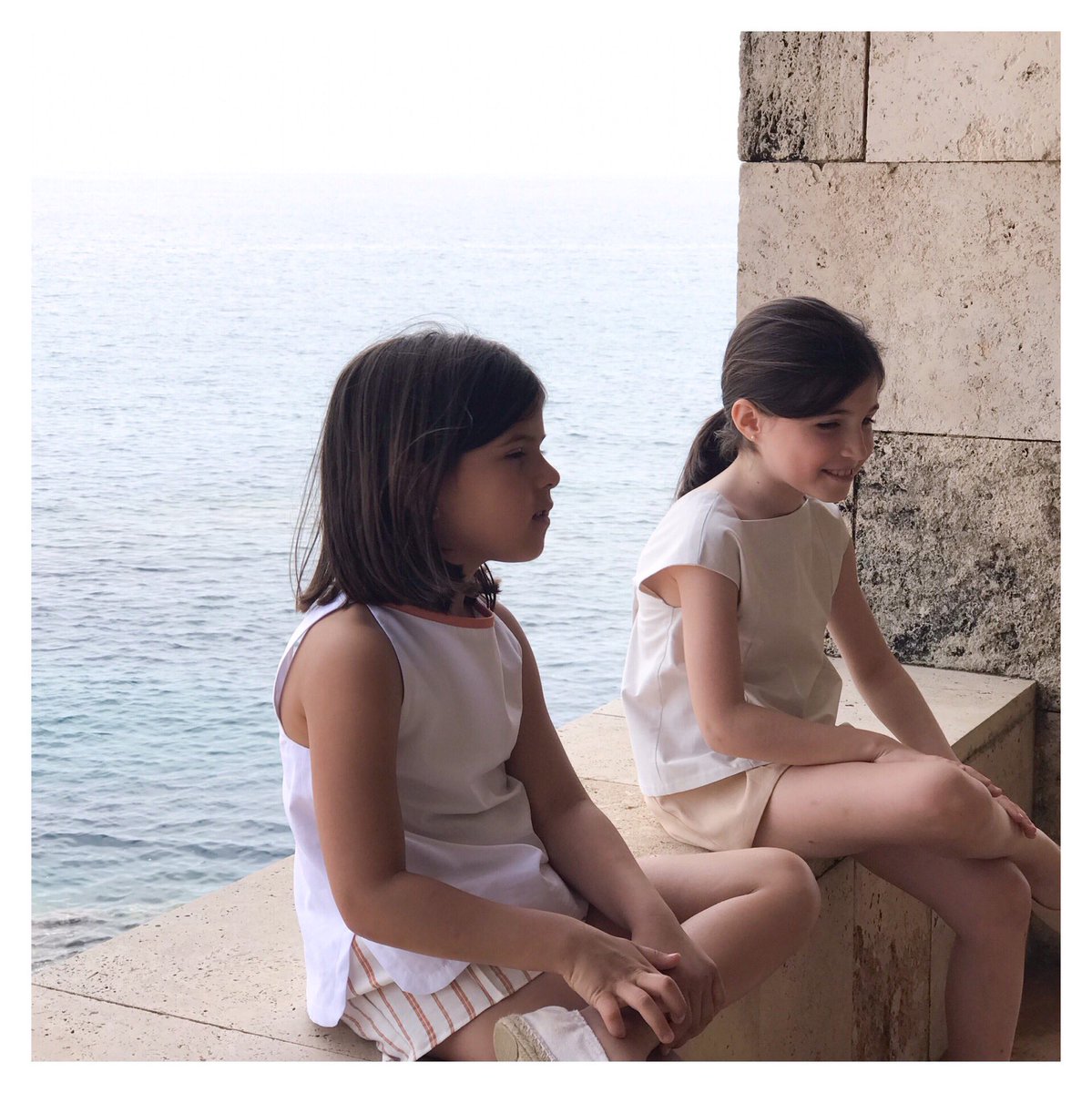 annice_for_kids's tweet photo. PROMENADE is also about summer friends reunions after a long school year full of adventures ;)
.
.
.
PROMENADE, our SS19 collection, will be very soon at our lovely retailers and at our online store ✨
.
.
#comingsoon #annice #annice_for_kids #ss19collection #madeinspain https://t.co/TH0JveP0sy