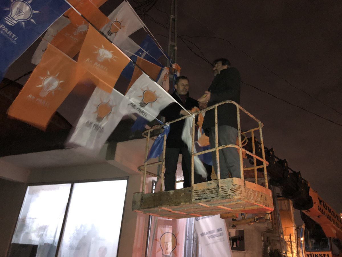 avcilarakparti's tweet photo. İlçe Başkanımız Sn.Yaşar Karaarslan ve Teşkilat Başkanımız Sn.Lezgi Işık ile birlikte teşkilatımızın saha çalışmalarına katılım sağladık. https://t.co/q9820bIDAd