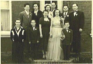 RMPiet's tweet photo. #Francziszek & #Stefania (#Lis) #Pietrzkiewicz w #Sons #Ryszard & #Zbigniew at 111 #Pearl #Street #Brantford & 802 #Talbot St. #London #Ontario #Canada #Grandson #BryanPiet @ 381 #BeneteauDrive #RiverCanard #Amherstburg #LaSalle #Windsor w #Cousins #JudyLis #JoeLis #StanLis #UK https://t.co/Sw3mZoGFX5