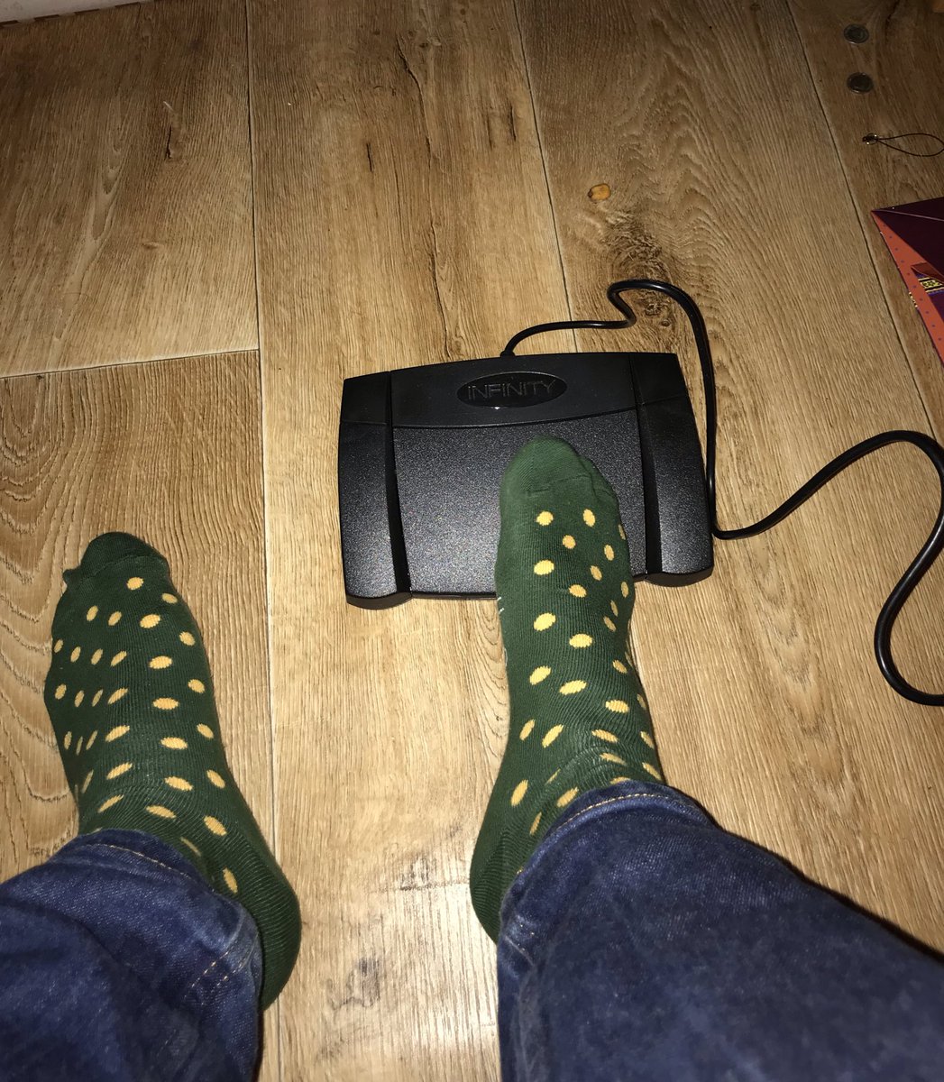 chrisreyn59's tweet photo. My foot pedal has arrived! Transcription kit in full effect! #qualitativeresearch #peopletalking #DiscursivePsychology #discourse https://t.co/bbfwMJsfV9
