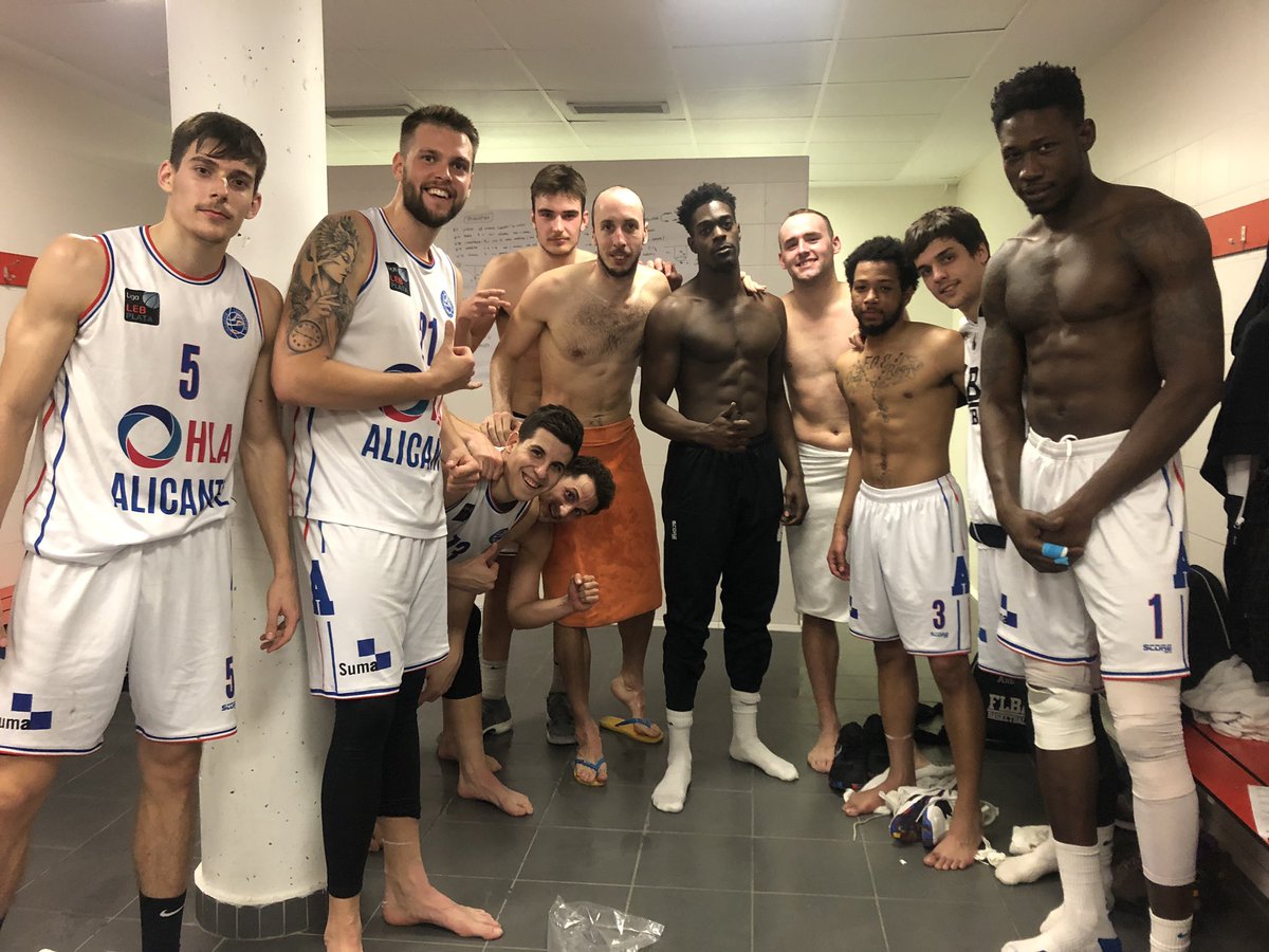 FundLucentum's tweet image. Por encima de todo: ¡EQUIPO! 😍

👉🏾 Grandísima victoria de nuestros GUERREROS que empiezan la fase de ASCENSO a lo grande. ¡Vamos! 

#SomosLucentum #VamosLucentum