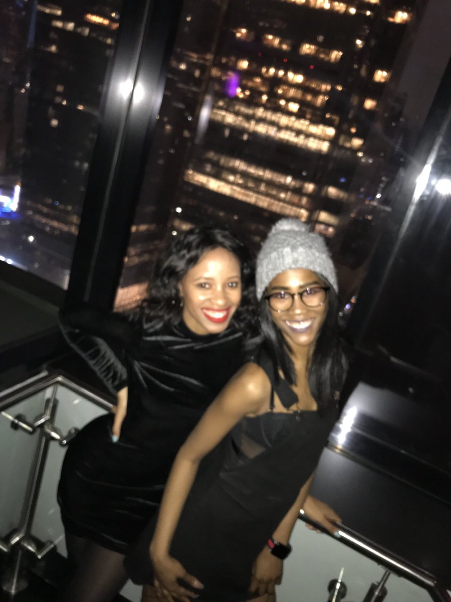 nelo_ms's tweet photo. @skyroomnyc  Was Too Lit 🔥 https://t.co/5lgfj9G2cx