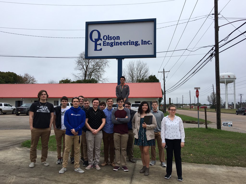 BridgeCityHS's tweet photo. Thanks Olson Engineering-BC
Mrs Iles Engineering Design & Presentation 2 class learned about engineering and design careers. #FutureEngineeers https://t.co/ihq8yMy79z