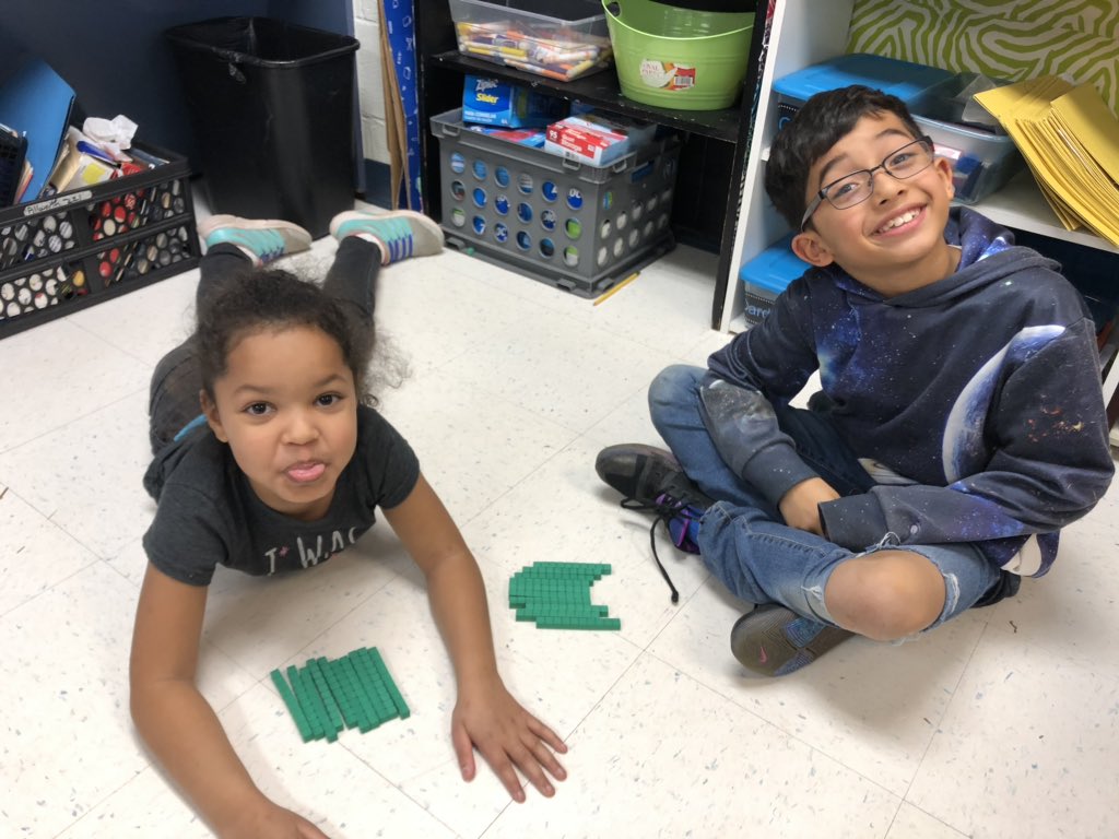 AllworthLTES's tweet photo. We were amazed at how many ways we could show 100! #100thDayofSchool https://t.co/A8uIMNIRzO