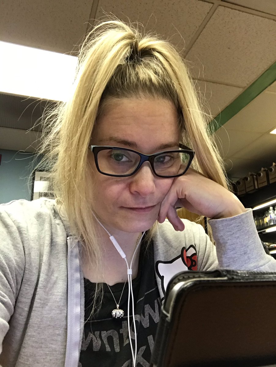 HarvardChickie's tweet image. When U have a lot of reading &amp;amp; have 3 Dr’s appts in 1 day.  #StatementAnalysis Do you guys have any concept of how much verbal and nonverbal reading re: a certain someone’s streams &amp;amp; lets just say I’ve found some “golden nuggets!”  I’m going 2 be doing over the next few days?  😊