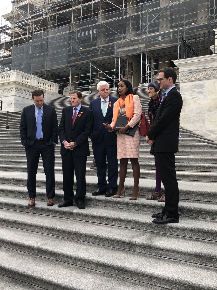 ctbishopian's tweet photo. So proud of these CT Congresspeople and Senators for leading the way on safe and sane gun legislation. #ECCT #BishopsontheHill #EpiscopalAdvocacy #thecrosslobby https://t.co/fXJtiaXpaK