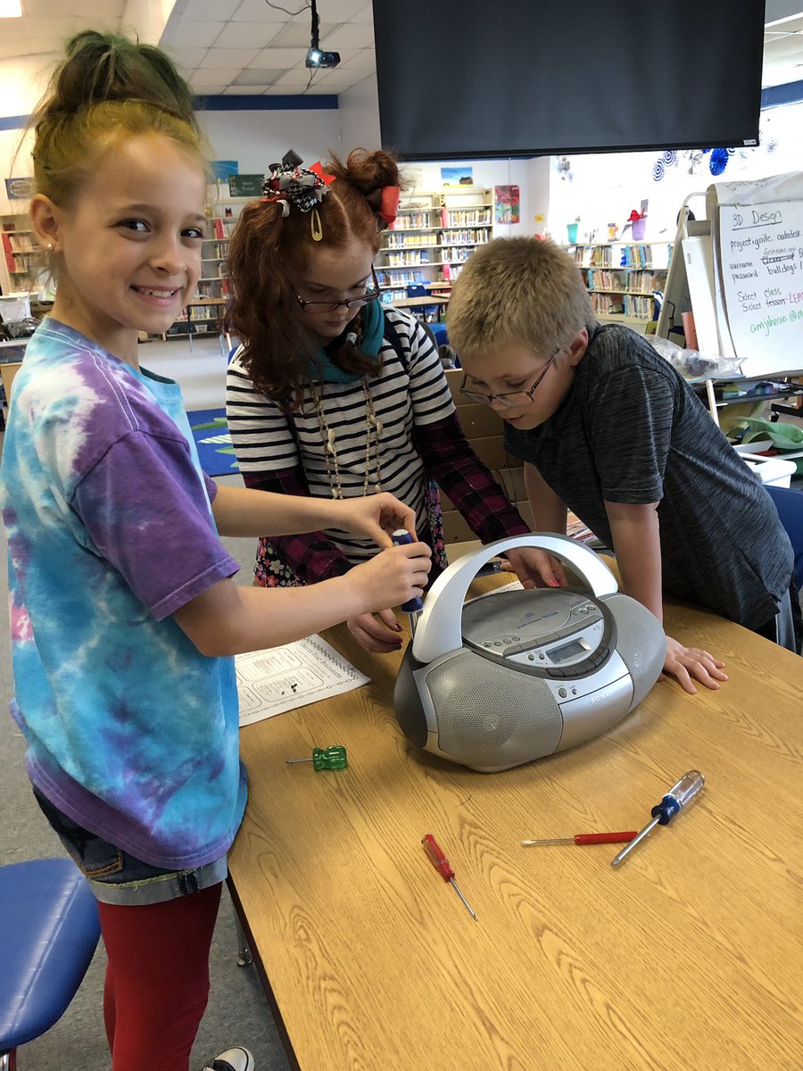 April Johnson tweet media