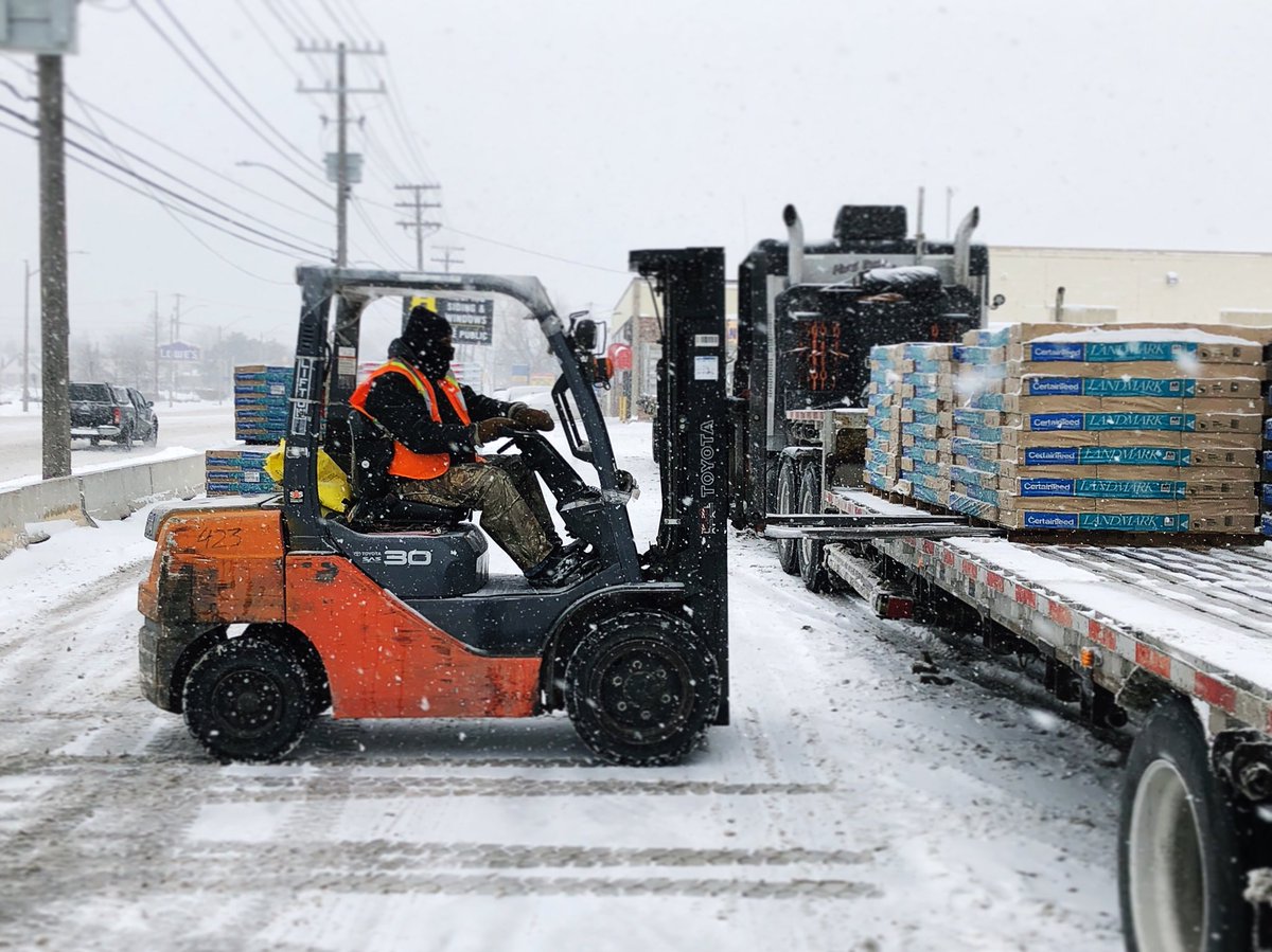 Rain or snow you can’t stop Team Herman’s! These are the true heroes of these snowy winter days. #appreciateyourteam #roofing #siding #commercialroofing #reno #newcon #canadianwinter #ontariowinter #hamont