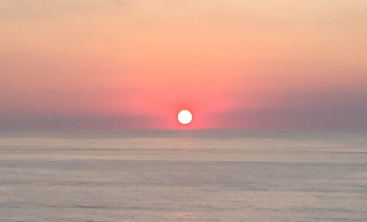 lolaidonci's tweet photo. Gracias por estar al otro lado de la pantalla ...
Buenas noches mundo 2.0 https://t.co/oPOh3uIAEr