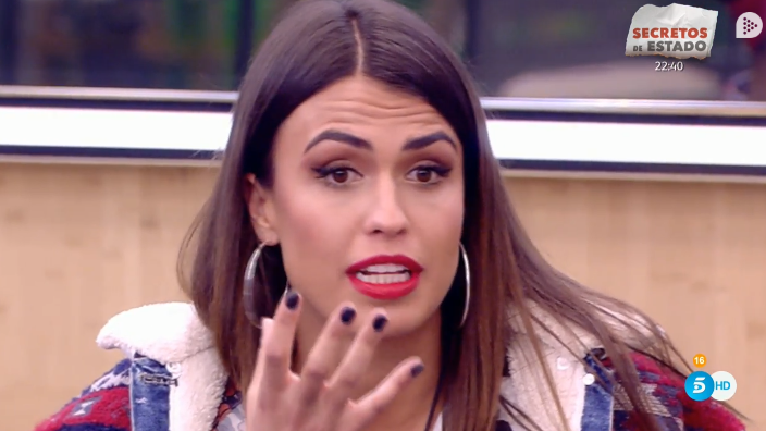 ghoficial's tweet photo. Sofía e Ylenia ya no son amiguis. ¿Tú con quién te quedas?

🔄 Ylenia
❤️ Sofía

#GHDÚOÚltimaHora10 https://t.co/1pBtuYCbka