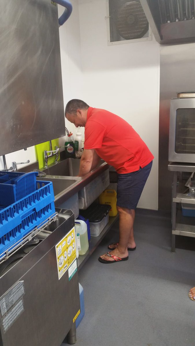 Just a quick #ThankYou to @KettonFC chairman, groundsman,  chef and #dishwasher <a href="/spearce07/">Stephen Pearce</a> 👏👏👏

This man gives up a lot of his spare time #volunteer and most importantly he's a good man #MentalHealthMatters <a href="/PDFLUK/">Peterborough & District Football League</a> @Mercury_JamesB <a href="/peterboroughtel/">Peterborough Telegraph</a> 💙 #utk