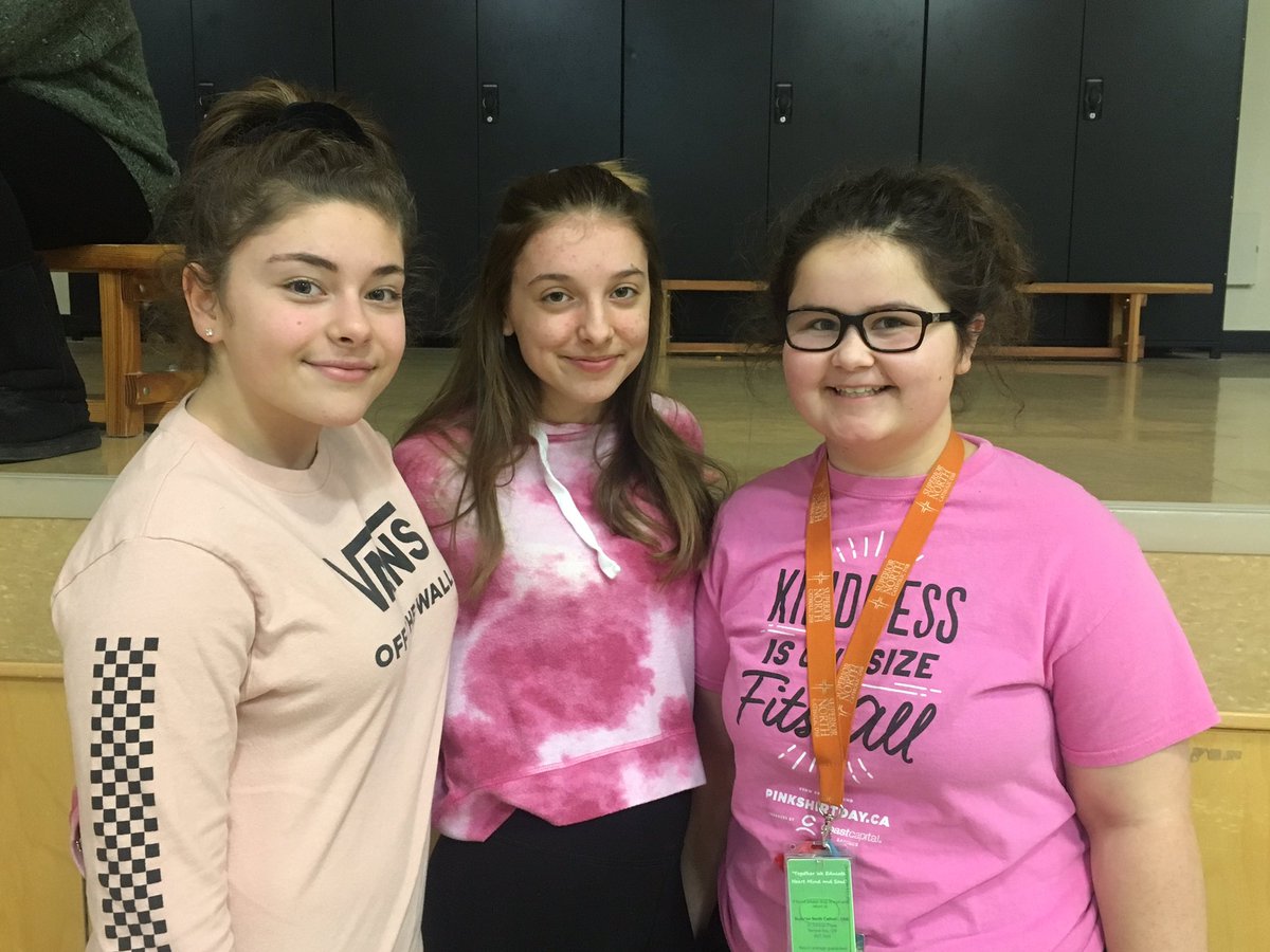 STMS_Soldiers's tweet photo. @STMS_Soldiers dressed for #PinkShirtDay to show that they stand up to bullying! Grades 3-6 worked together to create skits about how to overcome bullying! @LakeSuperiorHS @sncdsb https://t.co/KCXgoeyccy
