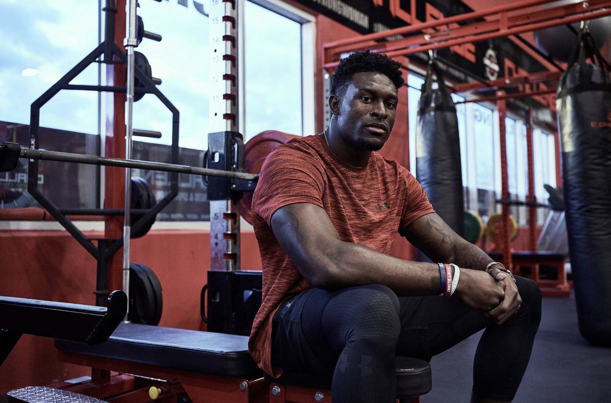UAFootball's tweet photo. Forget the hype. He’s all real. Welcome to #TeamUA, @dkmetcalf14. Let’s make history. https://t.co/OyHNbTzn2j https://t.co/M6KodJtTG4